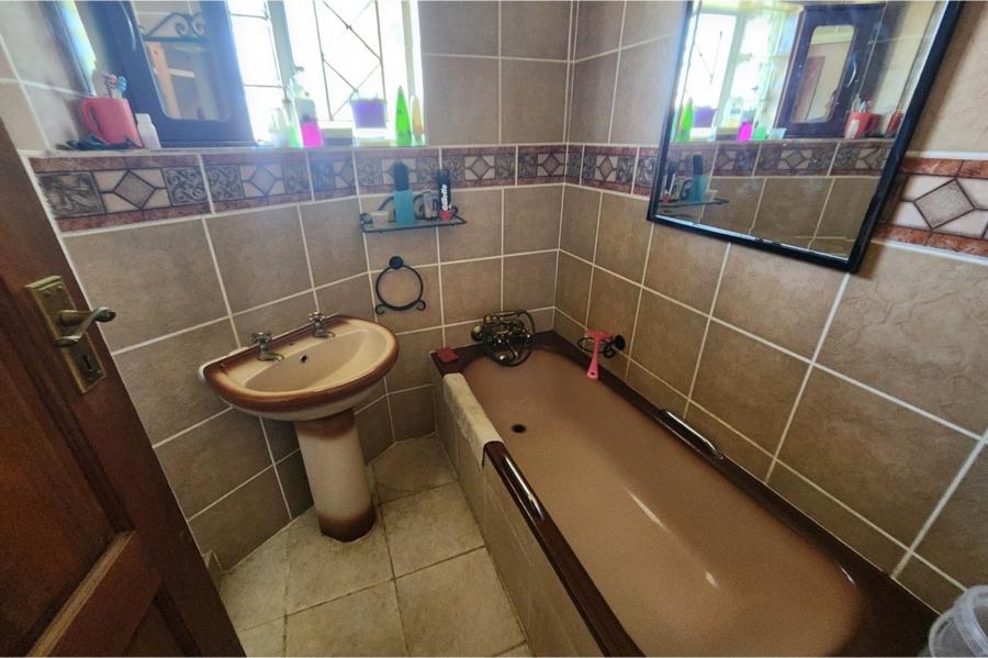 3 Bedroom Property for Sale in Neserhof North West